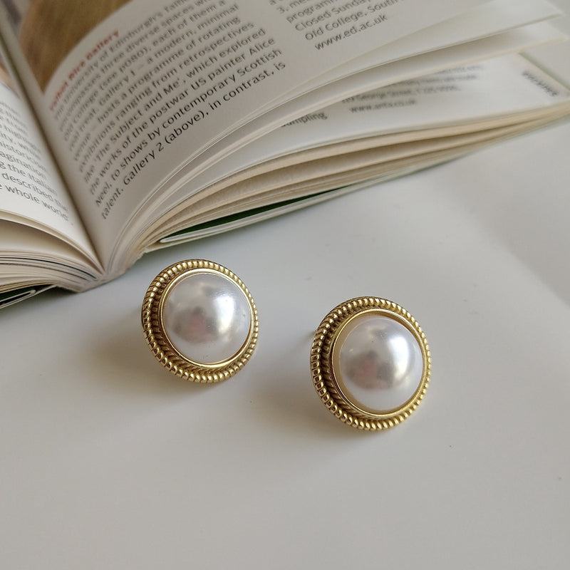 925 Sterling Silver Shell Pearls INS Ear Studs Earrings