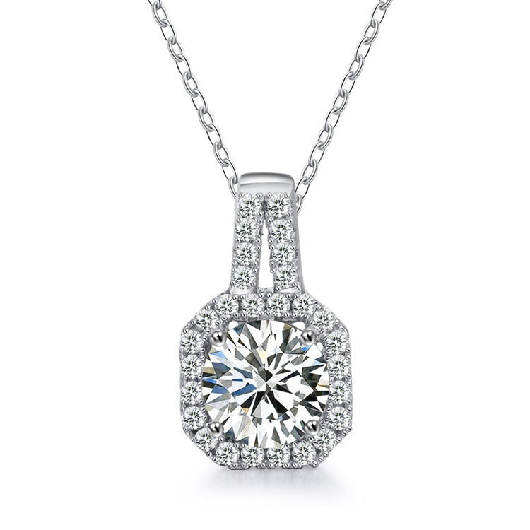 ✨ Necklace with Dazzling Moissanite 💎 - Elegant Women's Silver Design 👑